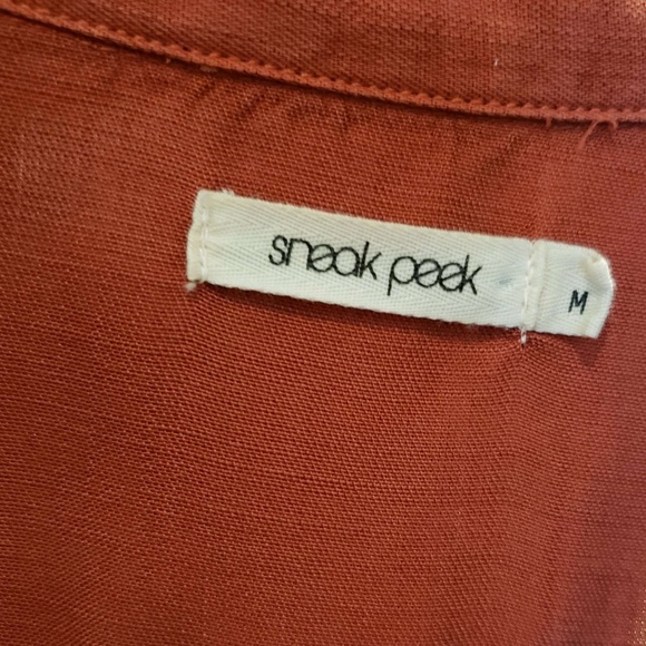 Maroon Button Down Ladies Medium - Picture 6 of 6